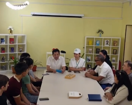 The election program was presented to the library staff